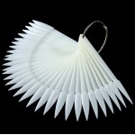 Margareta pentru decor unghii MGR05 Crem Stiletto cu 40 de modele + 1 inel Margareta pentru decor unghii MGR05 Crem Stiletto cu 40 de modele + 1 inel